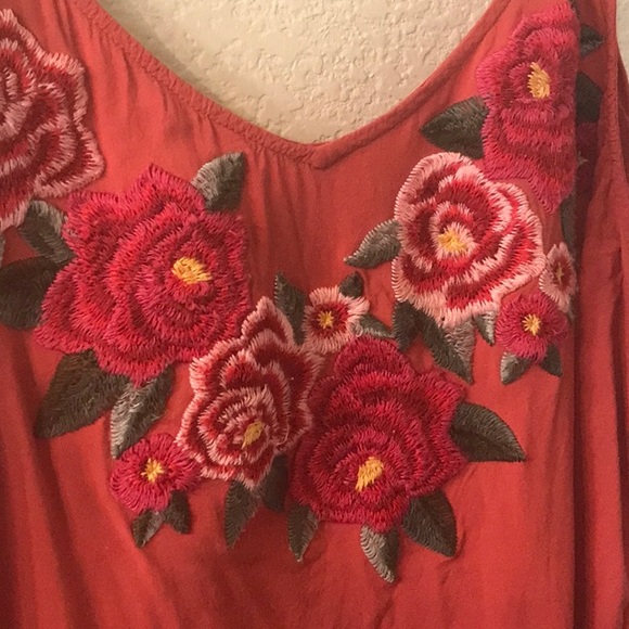 Torrid Embroidered Tank 1X - Picture 2 of 3